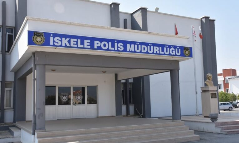 “Anayasayı çiğneyenlere geçit yok!”
