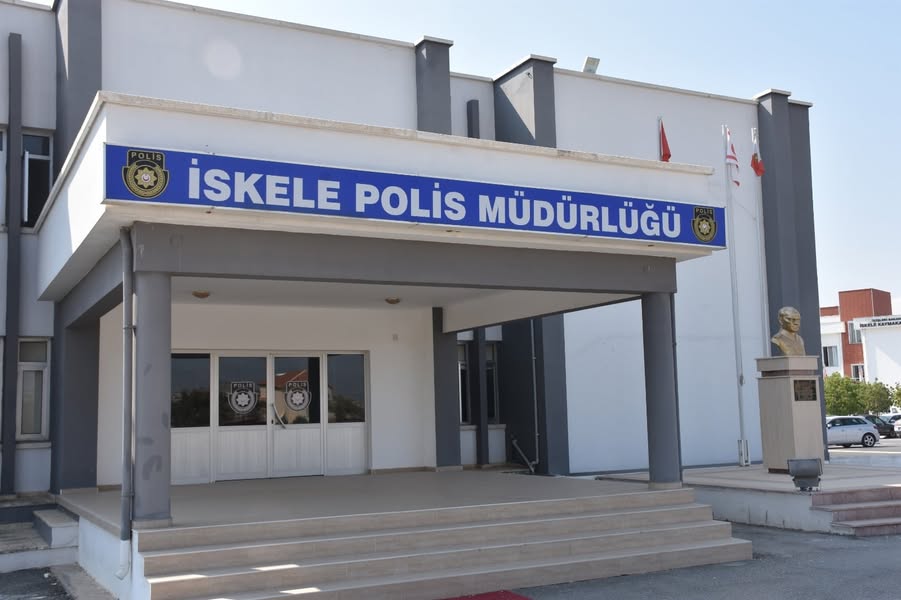 “Anayasayı çiğneyenlere geçit yok!”