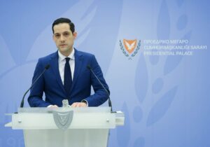 Hristodulidis ile Tatar ortak masaya oturabilir: Gözler Pazartesi günü yapılacak açıklamada