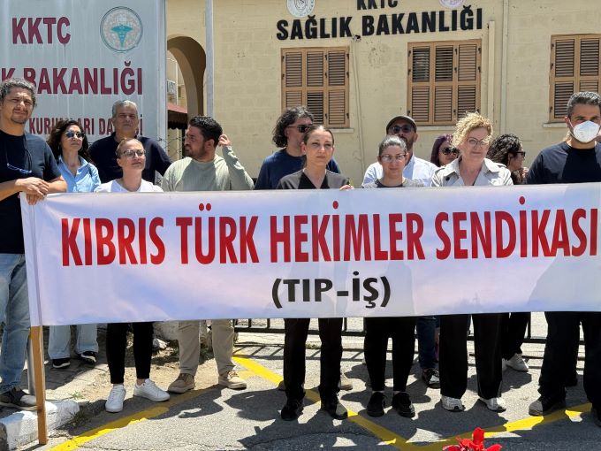 Tıp-İş: Bitmeyen hastaneler, eskiyen cihazlar, plansız kadrolar…