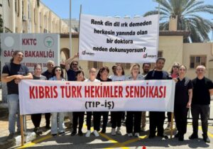 Tıp-İş’ten Sağlık Bakanlığı önünde protesto: “Keyfi görevlendirmeleri geri alın, halk için sağlık planlaması yapın!”