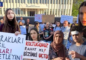 “HALA O OTOBÜSÜN İÇİNDEYİZ”
