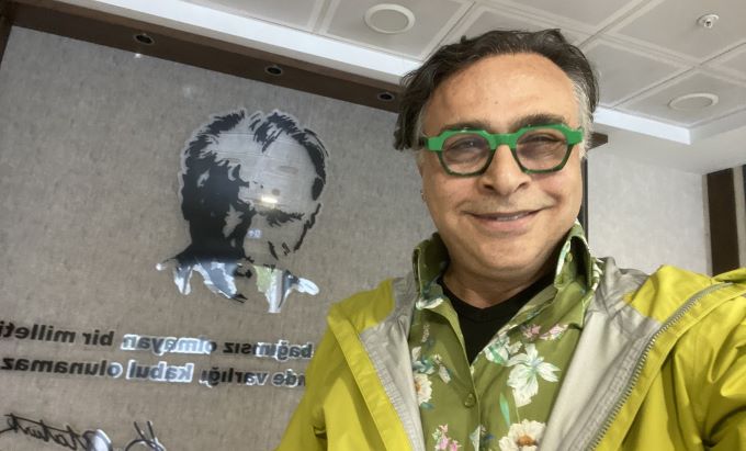 Barbaros Şansal’a İstanbul Havalimanı’nda gözaltı