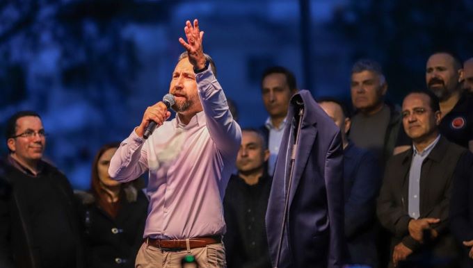 “Eleştirmek haktır, susturmak suçtur!”