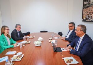Erhürman, AB Yapısal Reform Destek Ofisi yetkililerini kabul etti