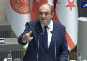 Vakıflar’da skandal iddia: “Kadın personele kıyafet baskısı!”