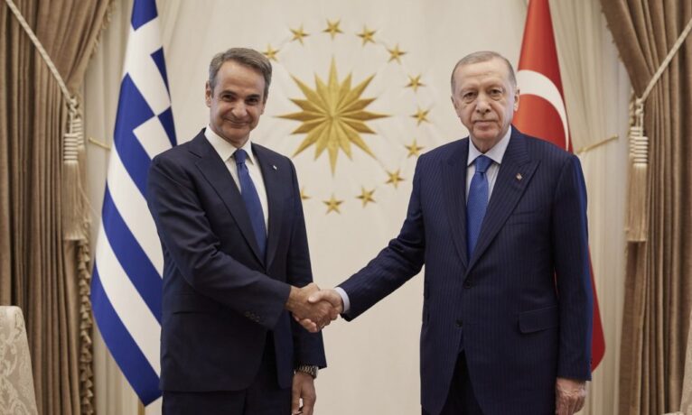 Yunanistan’dan Türkiye’ye AB savunması için ‘casus belli’ şartı