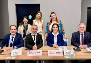 Kıbrıslı Türk hekimler Avrupa’da sağlık hakkı ve mesleki mücadele için sahada