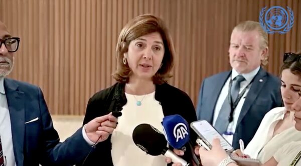 Holguin: “Güven inşa etmenin yolu, liderleri dinlemekten geçiyor”