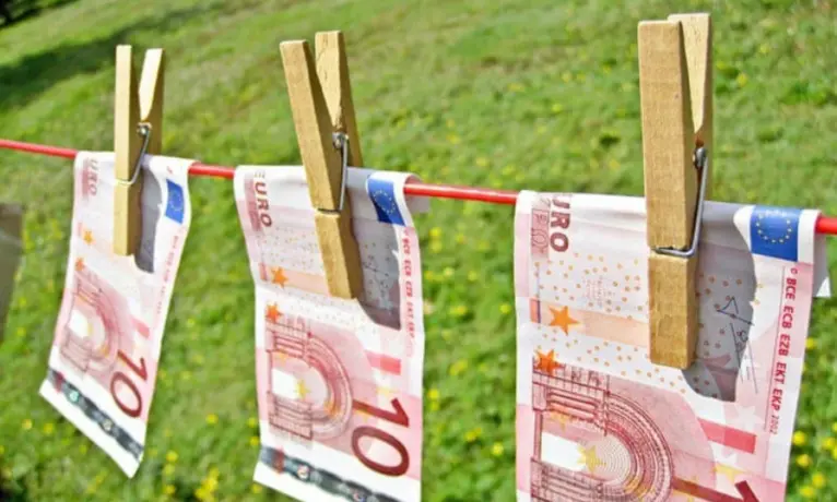 Güney Kıbrıs ve Yunanistan’dan kara para aklama ile mücadelede yeni adım: Ortak muhtıra imzalandı