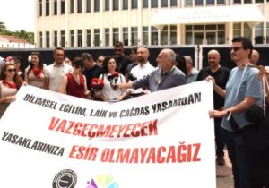 Öğretmenler Başbakanlık önünde: “Yasaklarınıza esir olmayacağız”