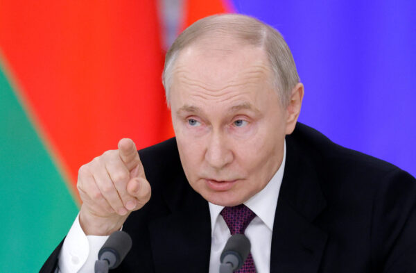 Putin’den ateşkes kararı: ”15 Mayıs’ta İstanbul’da görüşmelere başlamayı öneriyoruz”