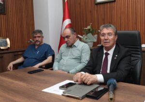 Üstel, TEKNOFEST’te üstlerine demir kule devrilen yaralıları hastanede ziyaret etti