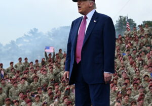 Trump, Orta Doğu’daki ABD’li personelin ayrılmasını ‘bölgedeki tehlikenin artmasına’ bağladı