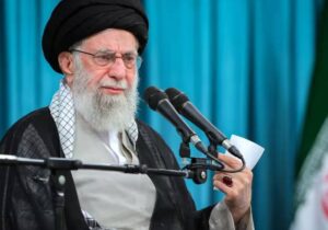 İran dini lideri Hamaney’den açıklama: “Siyonist rejim kendisine acı bir akıbet hazırladı”