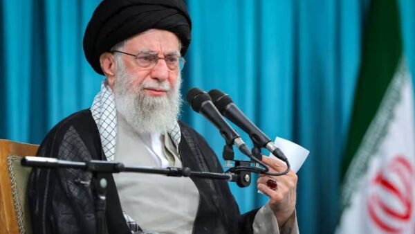 İran dini lideri Hamaney’den açıklama: “Siyonist rejim kendisine acı bir akıbet hazırladı”