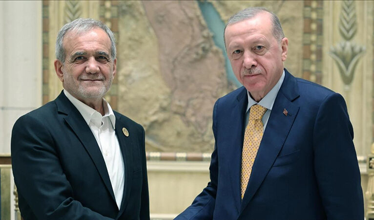 Erdoğan, İran Cumhurbaşkanı Pezeşkiyan ile telefonda görüştü