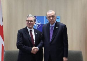 Erdoğan, İngiltere Başbakanı Keir Starmer ile görüştü