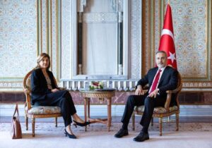 Hakan Fidan ile görüşen Holguin bugün Atina’da