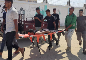 İsrail, yardım için bekleyen Gazzelileri öldürmeye devam ediyor