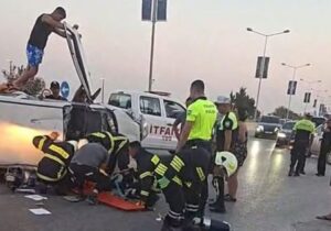 Mağusa-İskele yolunda korkutan kaza: Araç yan yattı, üç kişi yaralandı
