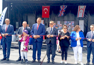Üstel İngiltere’den gençlere seslendi: “Nerede yaşarsanız yaşayın, bilin ki bu devlet sizin devletinizdir!”