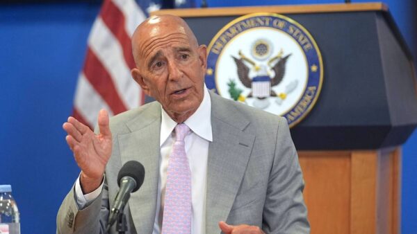 ABD’nin Ankara Büyükelçisi ve Suriye Özel Temsilcisi Tom Barrack: “SDG, YPG’dir ve PKK’nın bir türevidir, onlara devlet içinde bağımsız yönetim kurma borcumuz yok“