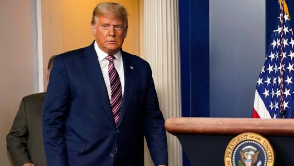 Trump’tan Zelenski’ye ‘Moskova’ya saldırma’ uyarısı: “Ölümleri durdurmak istiyorum”