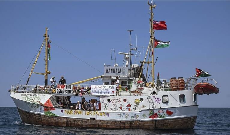 İsrail’in alıkoyduğu Hanzala gemisi aktivistlerine gözaltında şiddet