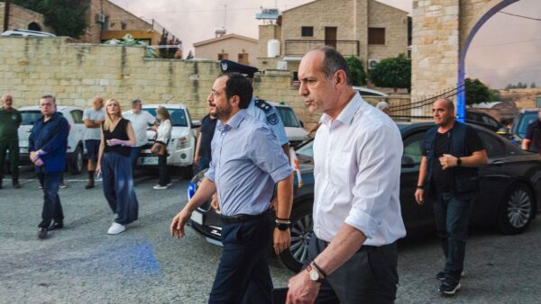 Yangına karşı hava gücü artırılıyor: Bugün 14 hava aracı görevde olacak