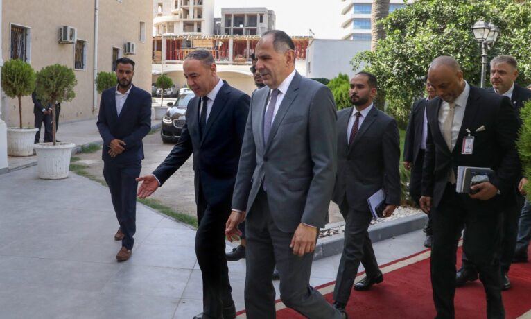Yunanistan’dan Libya’ya “barış ve iyi komşuluk” mesajı: Deniz yetki alanları ve göç gündemde