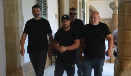 Kırmızı bültenle aranan İsrailli, Kıbrıs’ın kuzeyinde sahte pasaportla yakalandı
