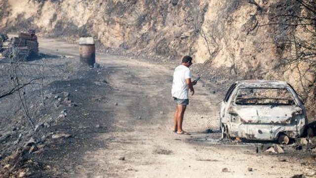 Limasol’daki büyük yangın felaketi: İki kişi hayatını kaybetti, 12 köy tahliye edildi