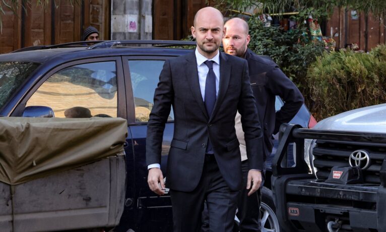 Macron’un ziyareti öncesi Fransa Dışişleri Bakanı, Kıbrıs’ta