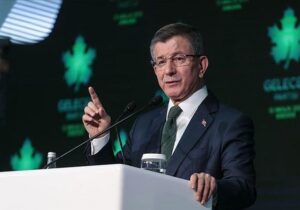 Davutoğlu’ndan gözaltı tepkisi: ”Kendi belediyelerindeki ve bakanlıklarındaki yolsuzlukları görmeyip…”