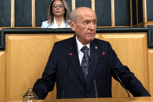Bahçeli’den “Yargılamalar TRT’den canlı yayınlansın” çağrısına yeşil ışık