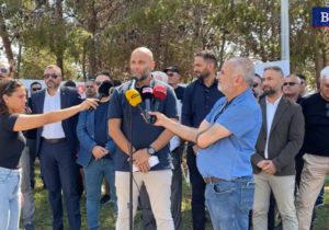 Aksa önünde eylem: “Bir milyar dolar bu halkın cebinden çıktı”