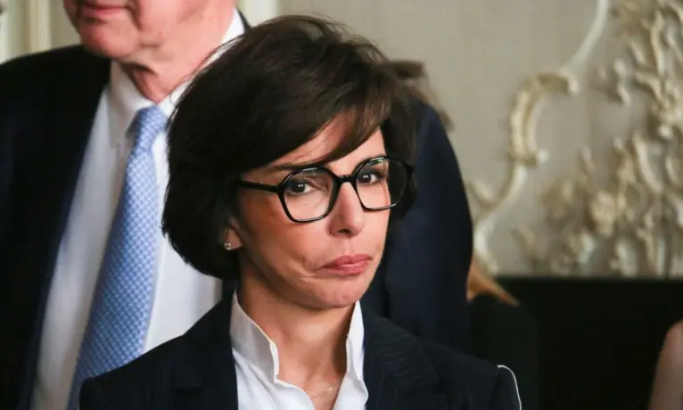 Fransa Kültür Bakanı “yolsuzluk” suçlamasıyla yargılanacak
