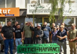 Üretici tabutta, hükümet nerede? | Hayvancılardan tabutlu eylem