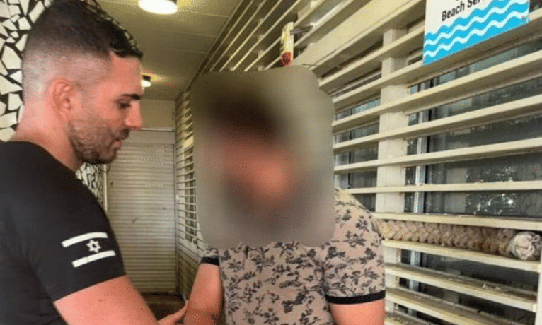 İsrail medyası: Tel Aviv’deki plajda çocukları soyunma kabininde filme alan Türk diplomat gözaltına alındı