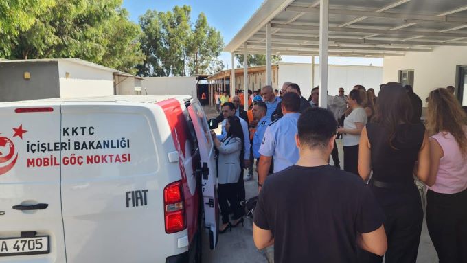 Gaziveren’de ilk mobil göç denetimi: İçişleri Bakanı Oğuz da sahadaydı