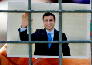 Selahattin Demirtaş’ın avukatları tahliyesi için mahkemeye başvuracak