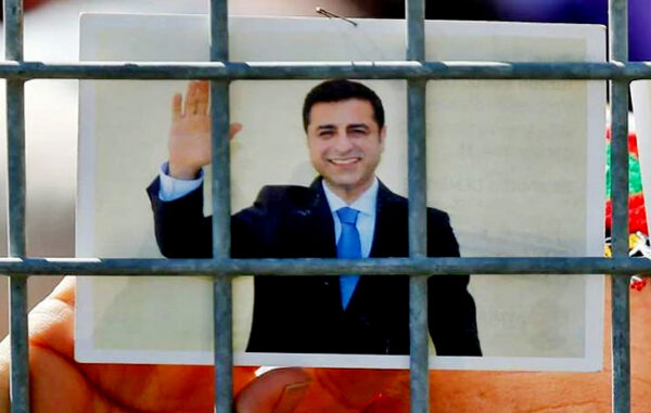 Selahattin Demirtaş’ın avukatları tahliyesi için mahkemeye başvuracak