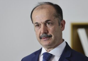 Kıbrıs’ta da şubesi olan, devletle protokoller imzalayan Yunus Emre Enstitüsü’nün eski Başkanı Şeref Ateş tutuklandı