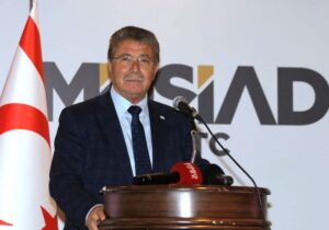 Ünal Üstel: “Asgari ücrette sektörel düzenleme çalışması başlatıyoruz”