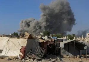 İsrail, planlanan saldırı öncesinde Gazze Şehri’ni bombaladı