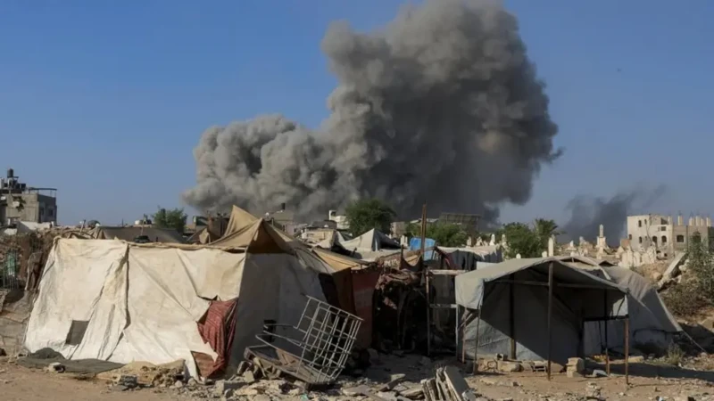 İsrail, planlanan saldırı öncesinde Gazze Şehri’ni bombaladı