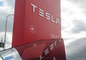 ABD’de ölümlü Tesla kazasına 243 milyon dolar tazminat
