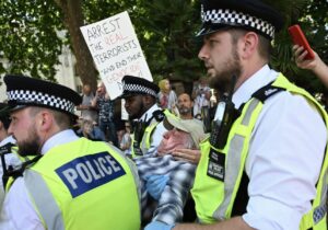Britanya’da Filistin eylemlerinde 200 kişi gözaltına alındı