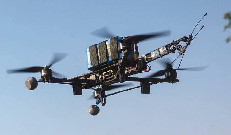 “Rus tehdidine karşı” ilkokul ve ortaokul öğrencilerine drone yapımı ve kullanımı öğretilecek